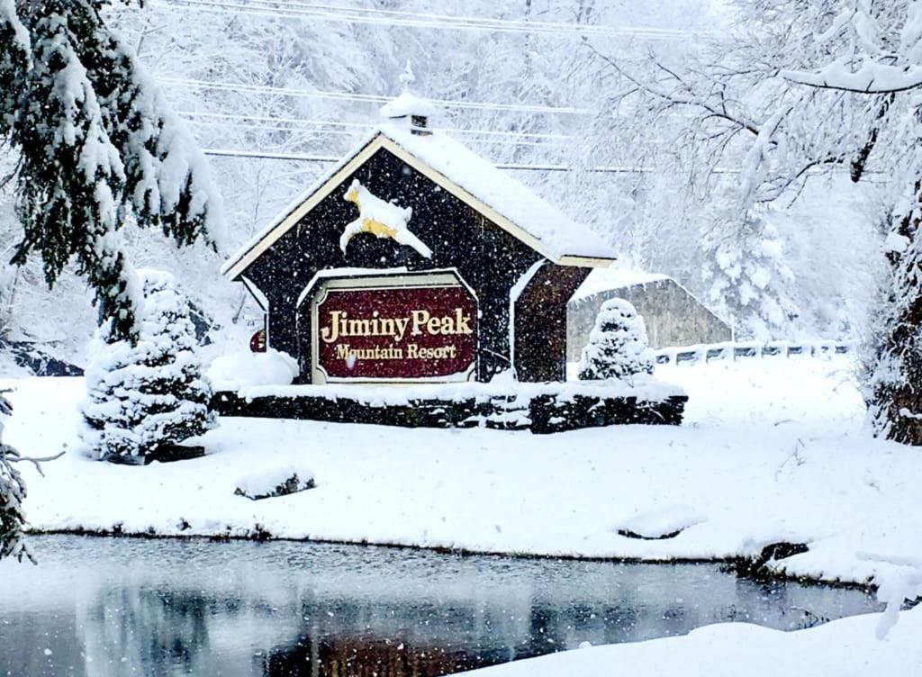 Gorgeous 1St Fl Mtn View Jiminy Suite Sleeps 4 Ski On Off Hancock Eksteriør bilde